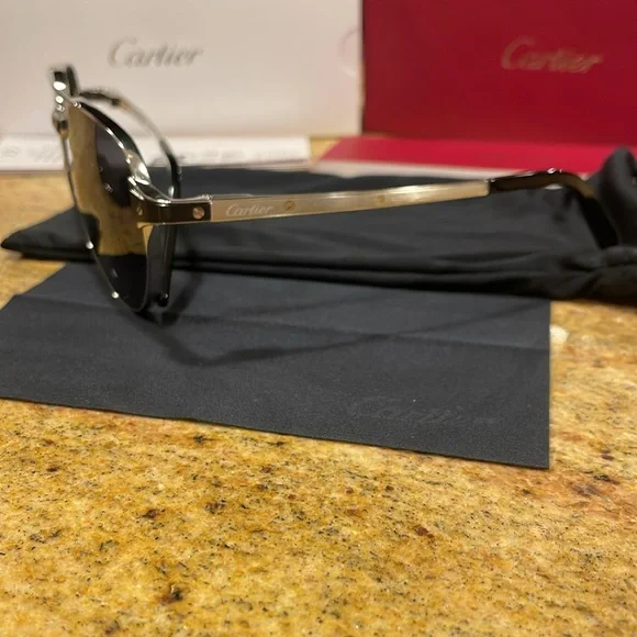 Cartier CT0425S - 004 aviator sunglasses.59-16-140 Authentic Brand New Eyewear